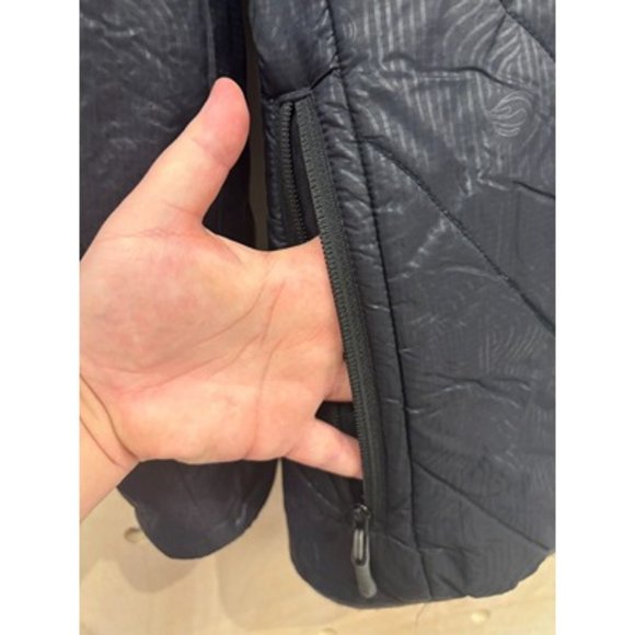 Helly Hansen Black Long Sleeve High Neck Full Zip Pocket Insulated jacket Size L - Picture 3 of 8